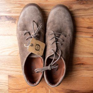 NWT Born Chaney Men's 11.5 US, taupe distressed (H62517) sneaker/oxford
